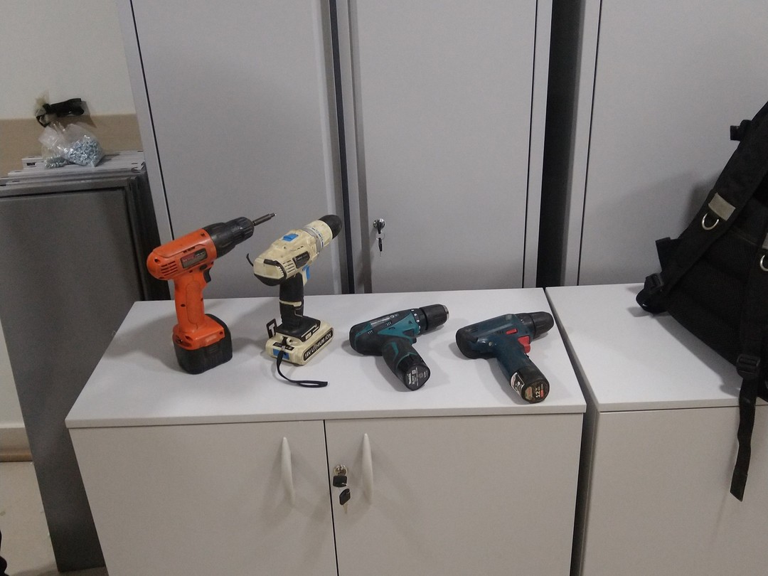Sala de estar moderna - Montagem de móveis para sala de estar
